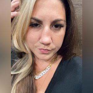 Meet your Posher, Hailey